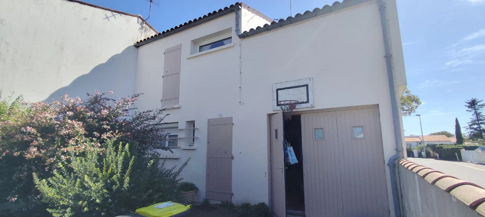 Façade de maison après nettoyage